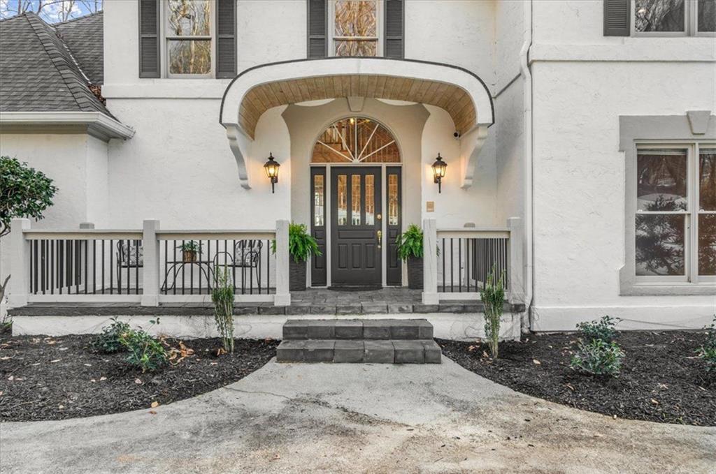 2230 Huntingdon Court