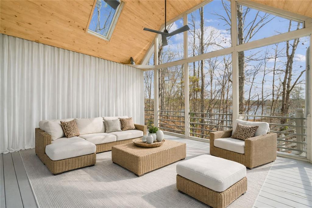 2230 Huntingdon Court