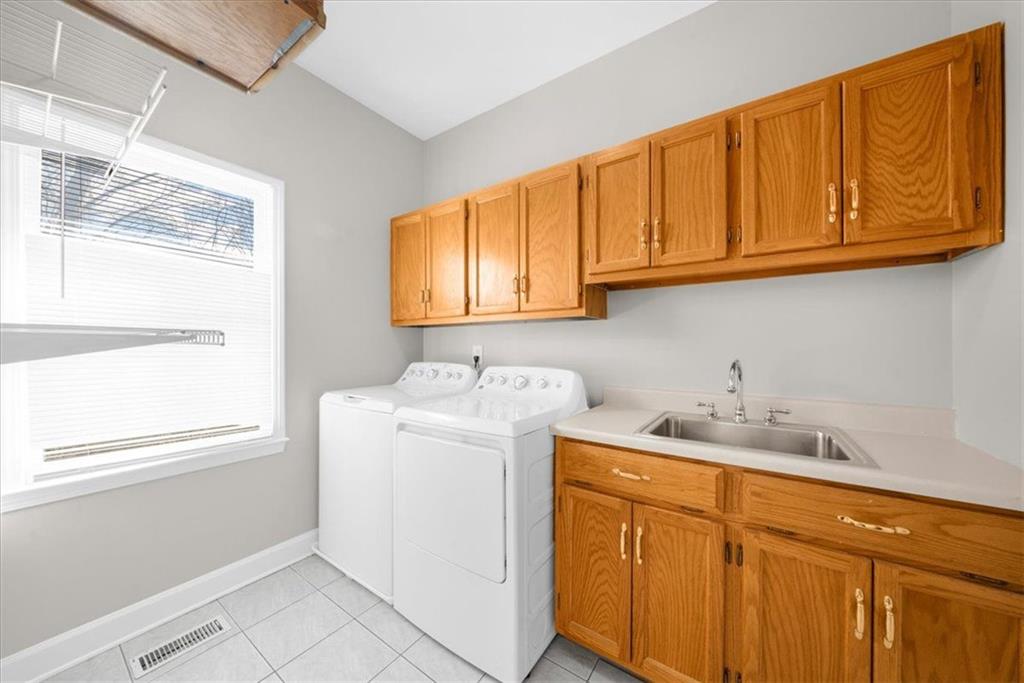 2230 Huntingdon Court