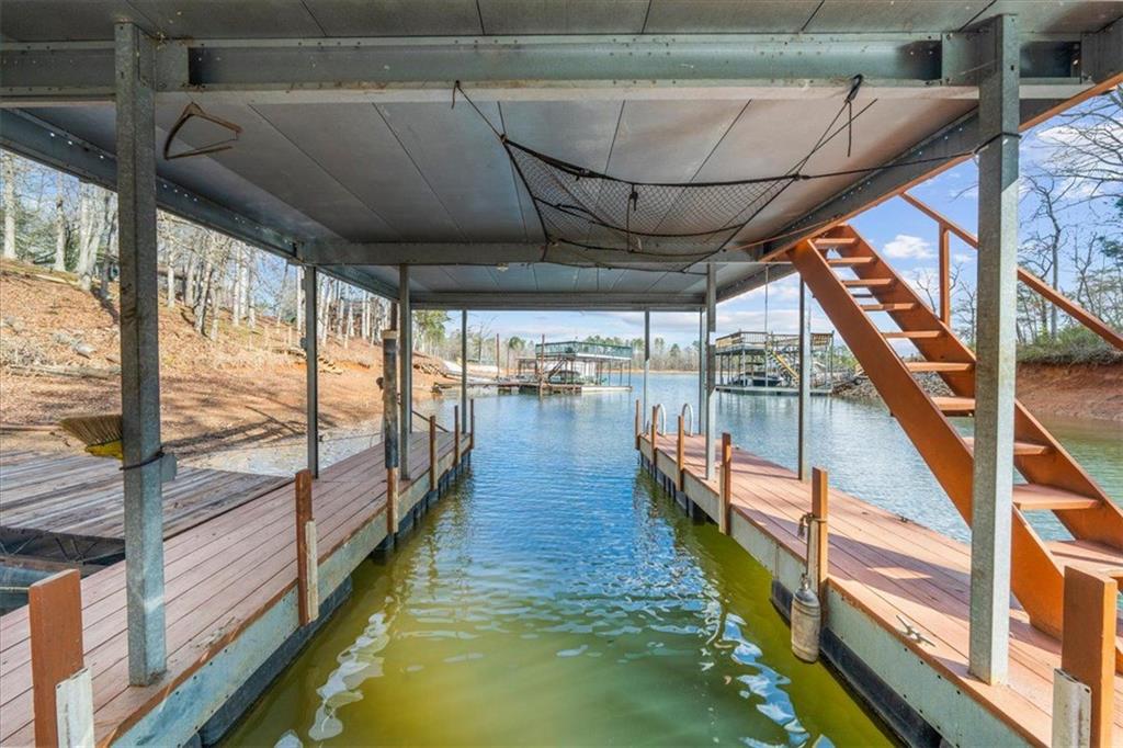 2230 Huntingdon Court