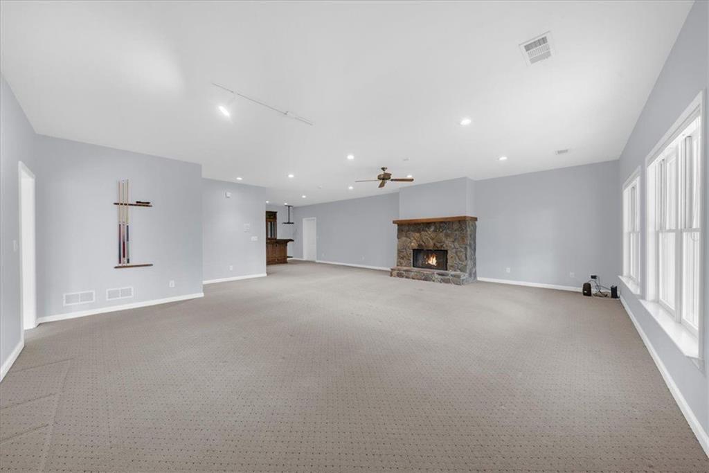 2230 Huntingdon Court