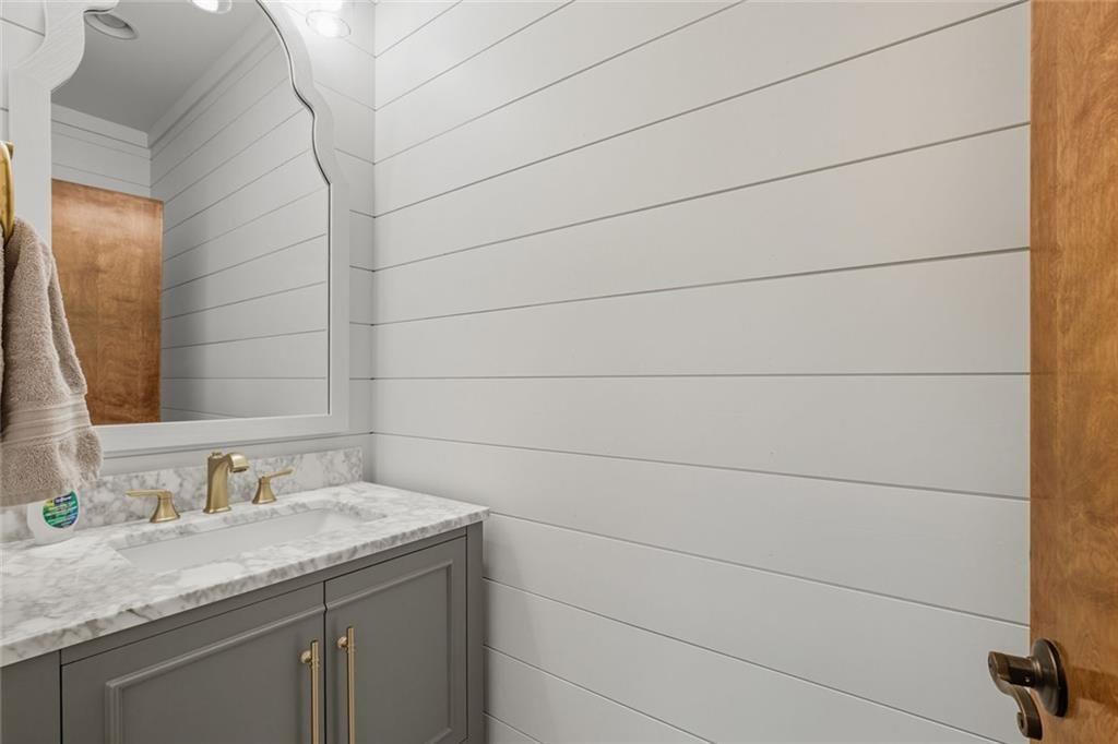 3680 Lamplighter Cove Road