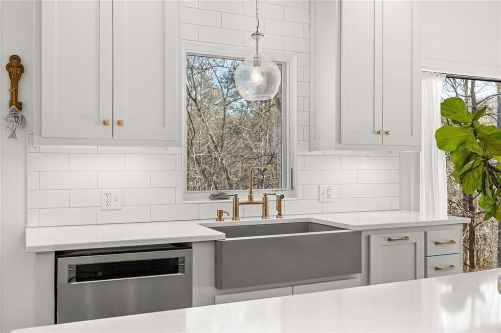 3680 Lamplighter Cove Road