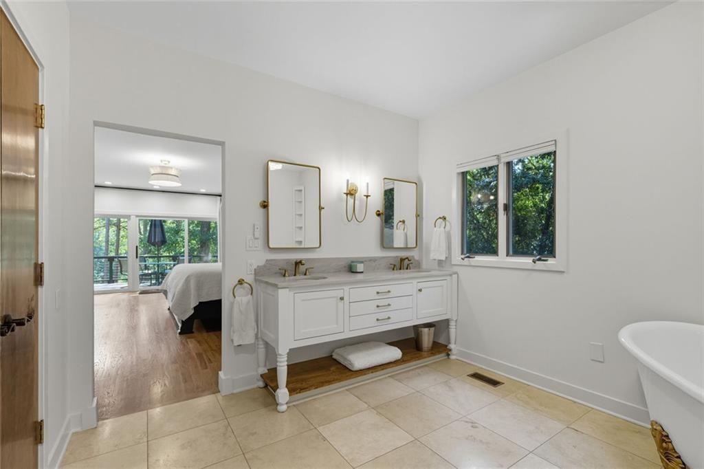 3680 Lamplighter Cove Road