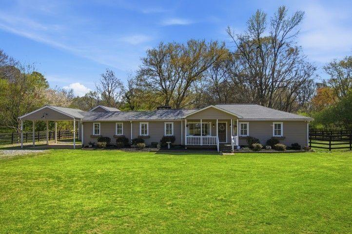 2215 Roper Road