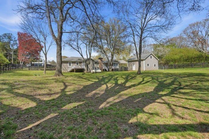 2215 Roper Road