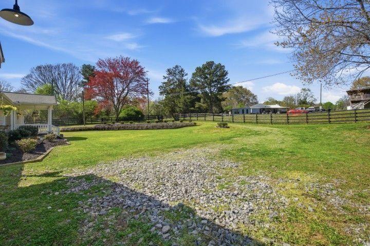 2215 Roper Road