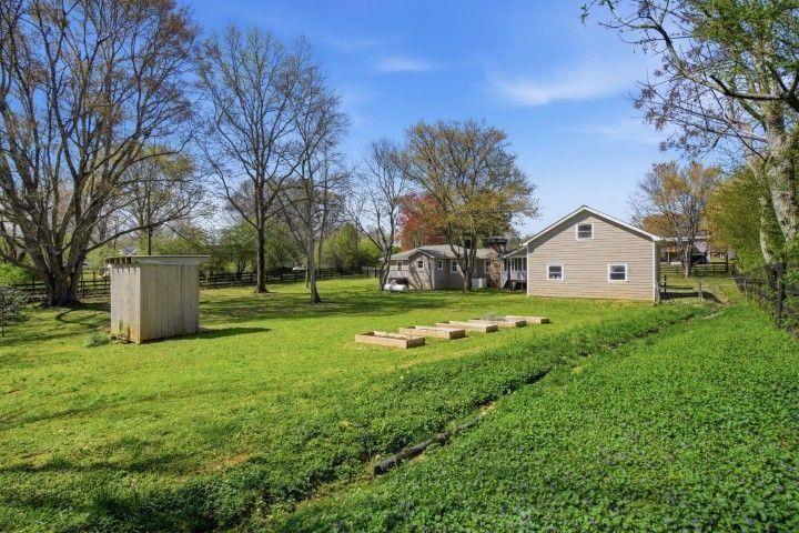 2215 Roper Road