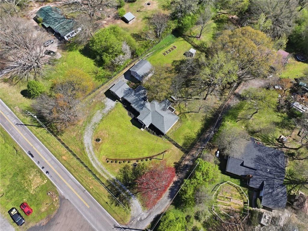2215 Roper Road