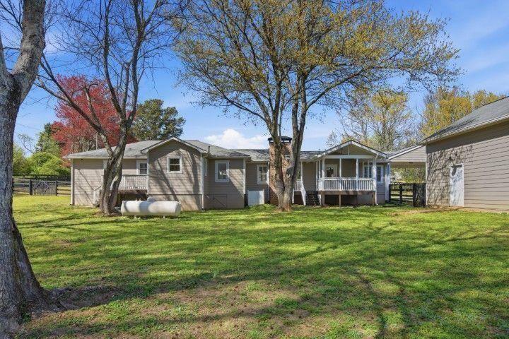 2215 Roper Road