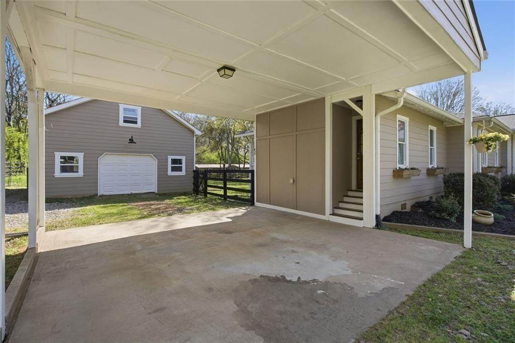 2215 Roper Road