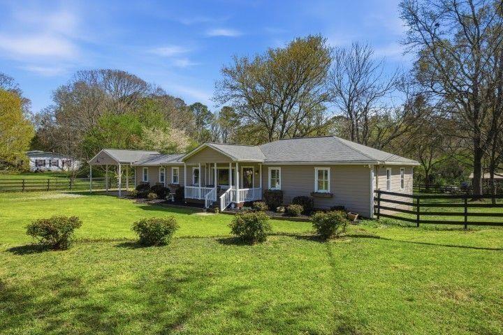 2215 Roper Road