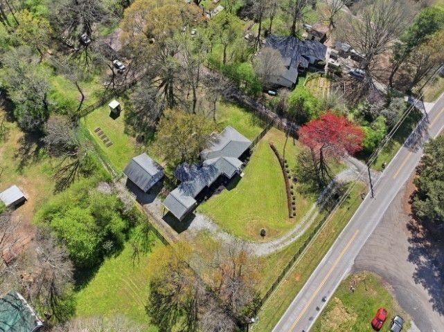 2215 Roper Road