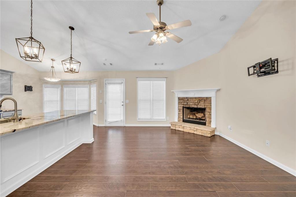 607 McDowell Lane