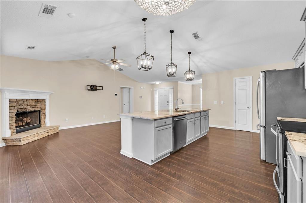 607 McDowell Lane
