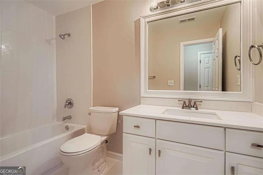 1570 Twin Bridge Lane