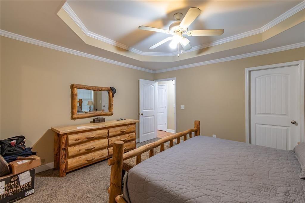 2208 Clarendon Court