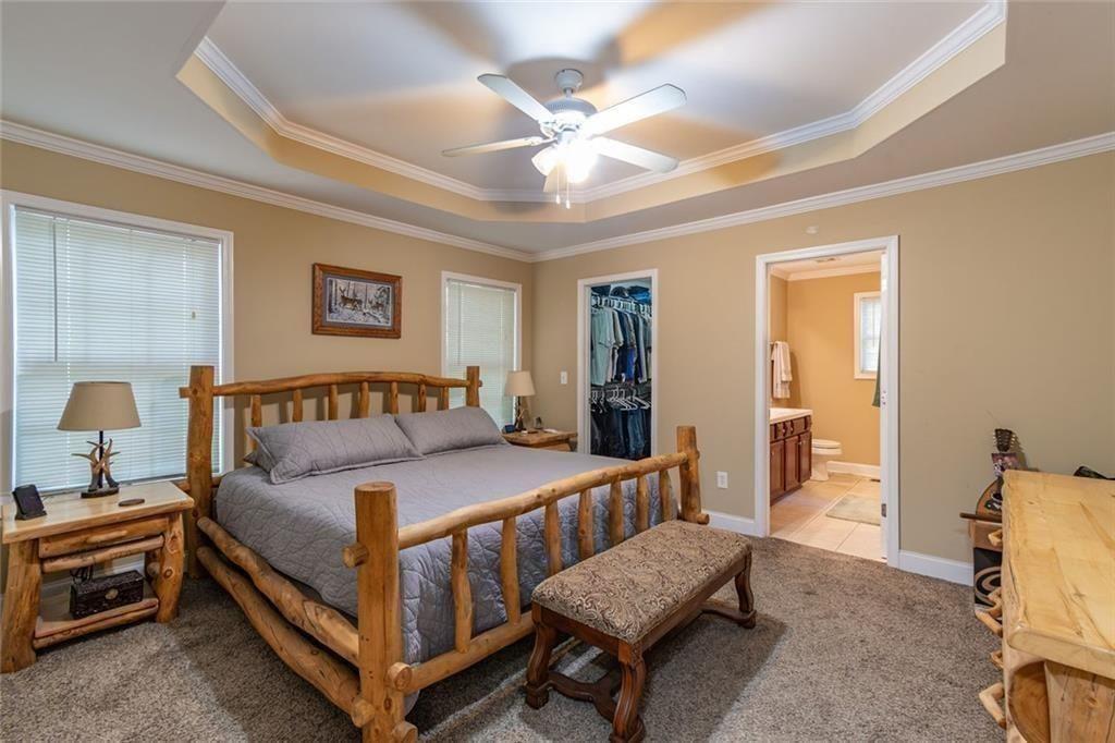 2208 Clarendon Court