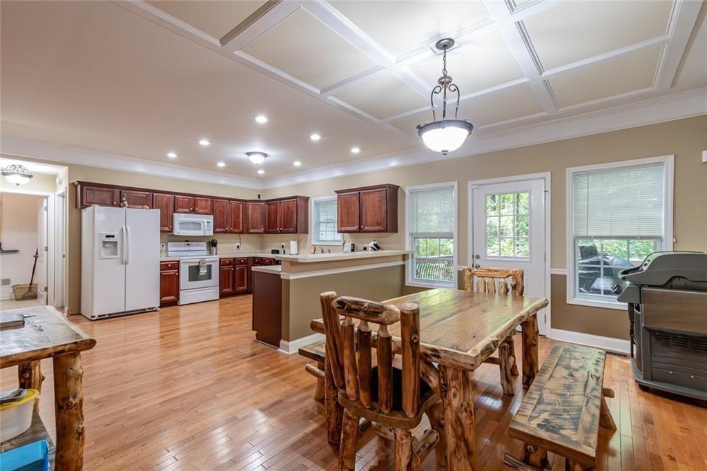 2208 Clarendon Court