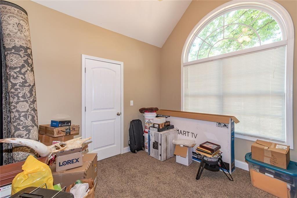 2208 Clarendon Court