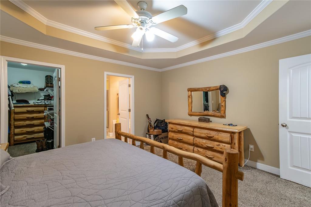 2208 Clarendon Court