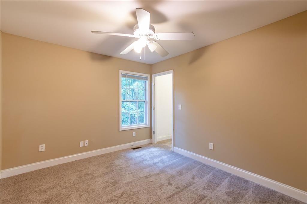 2208 Clarendon Court