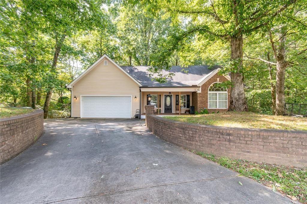 2208 Clarendon Court