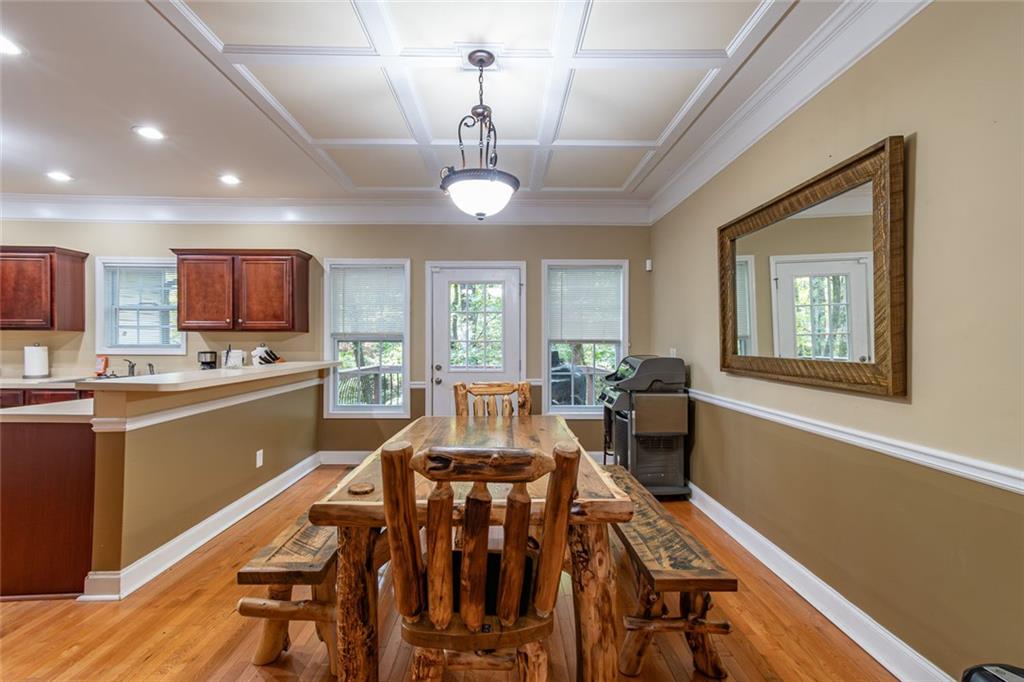 2208 Clarendon Court