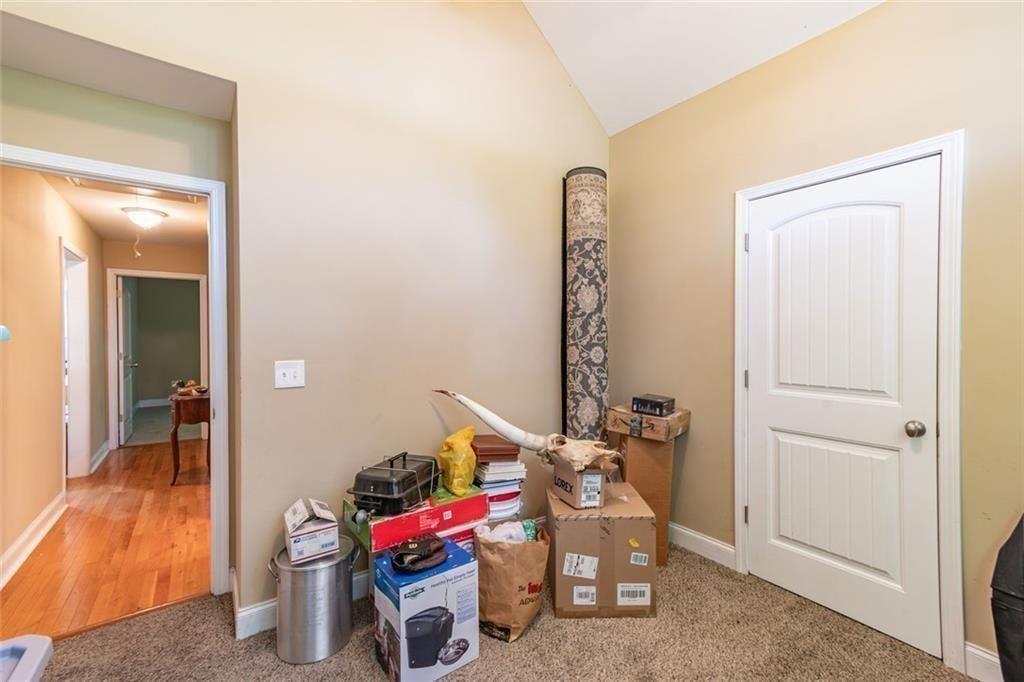 2208 Clarendon Court