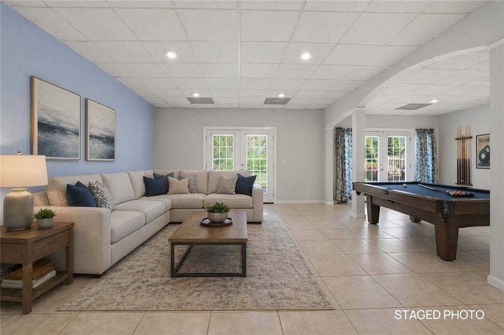 4358 Willow Oak Drive