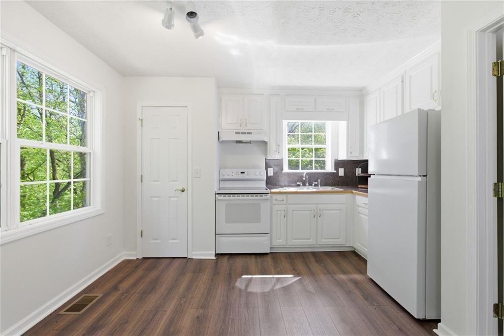637 Wrights Mill