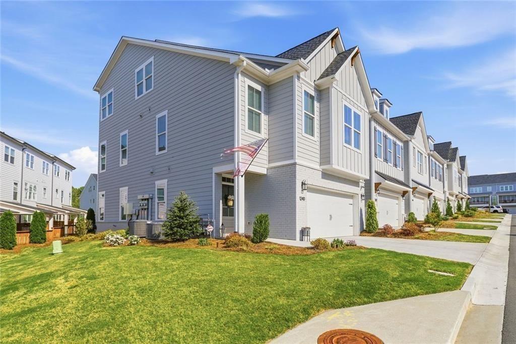 1240 Willowcrest