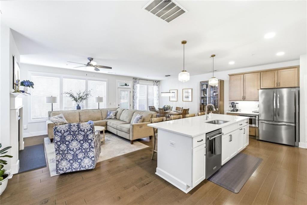 1240 Willowcrest