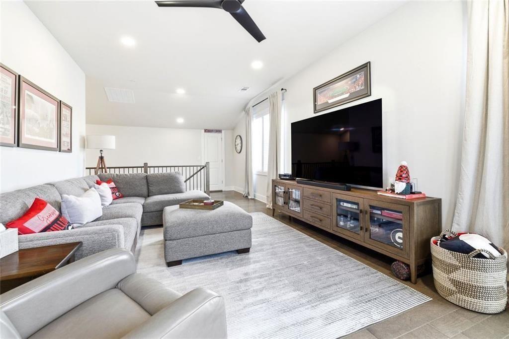 1240 Willowcrest
