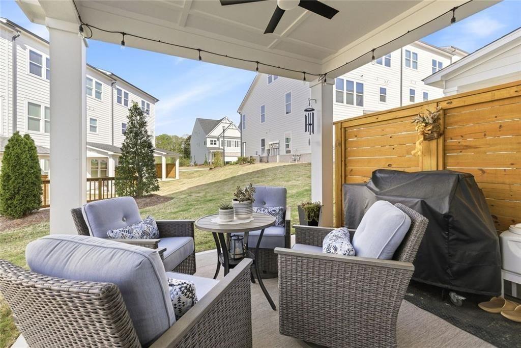1240 Willowcrest