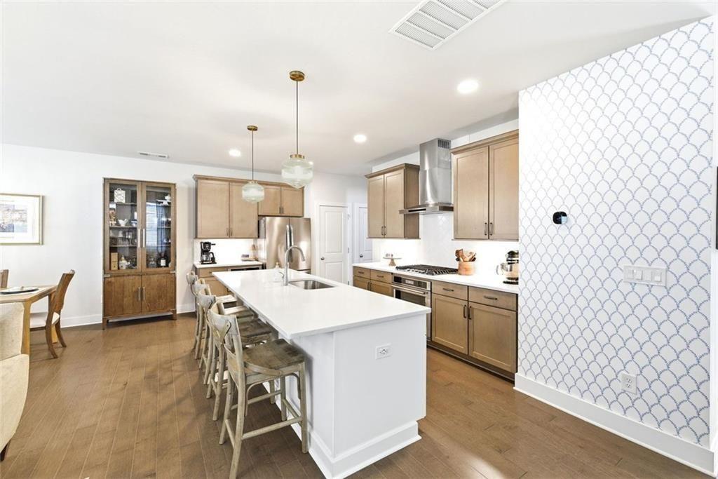 1240 Willowcrest
