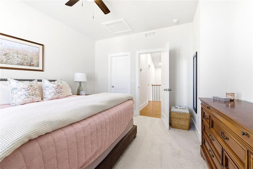 1240 Willowcrest