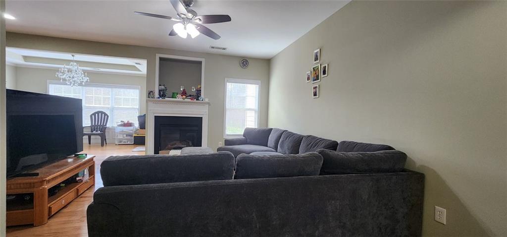 2877 Cross Creek Drive