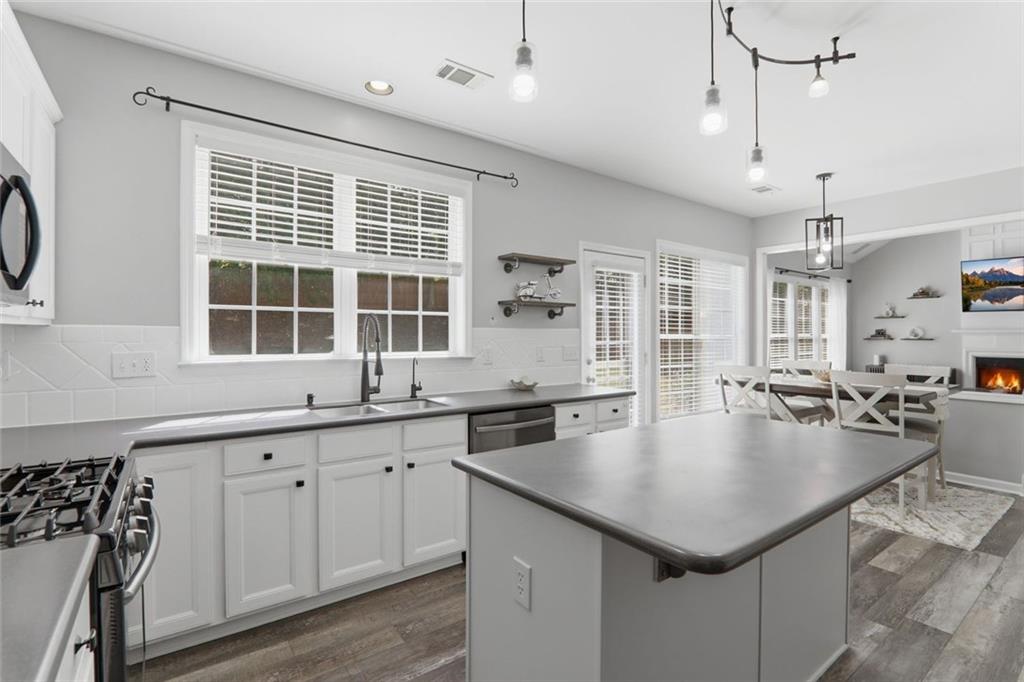 3590 Davyne Bend