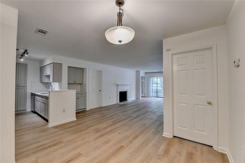 4101 Pine Heights Drive NE