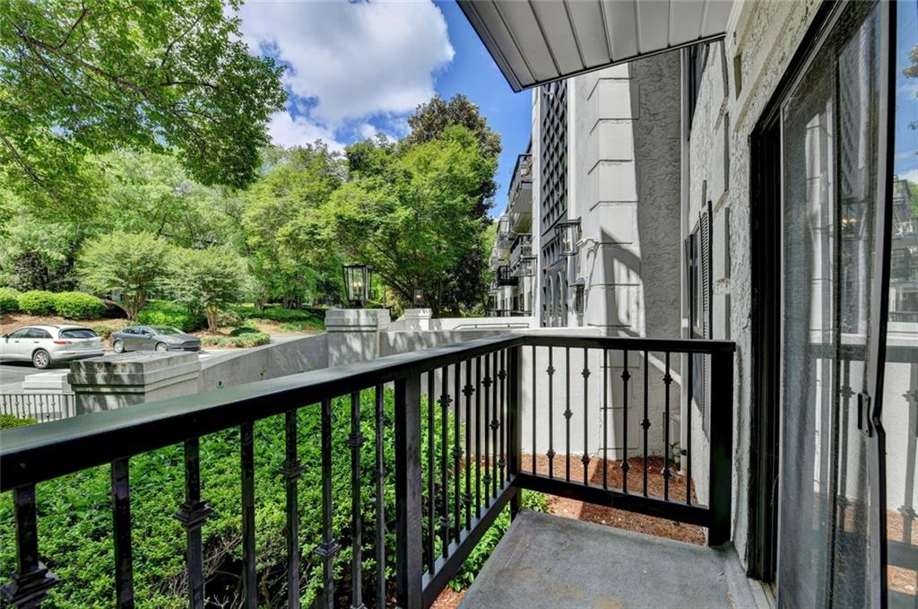 4101 Pine Heights Drive NE