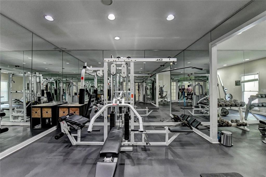 4101 Pine Heights Drive NE