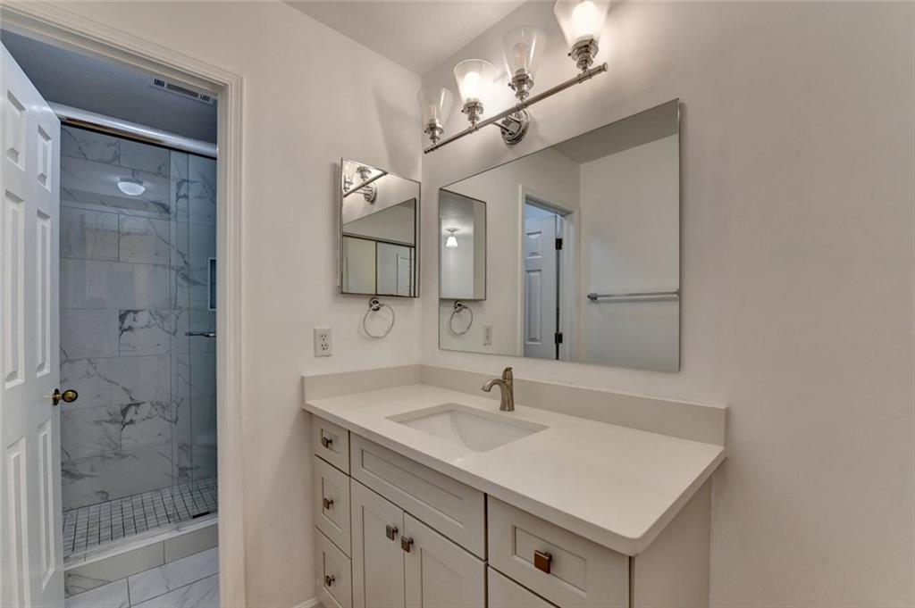 4101 Pine Heights Drive NE