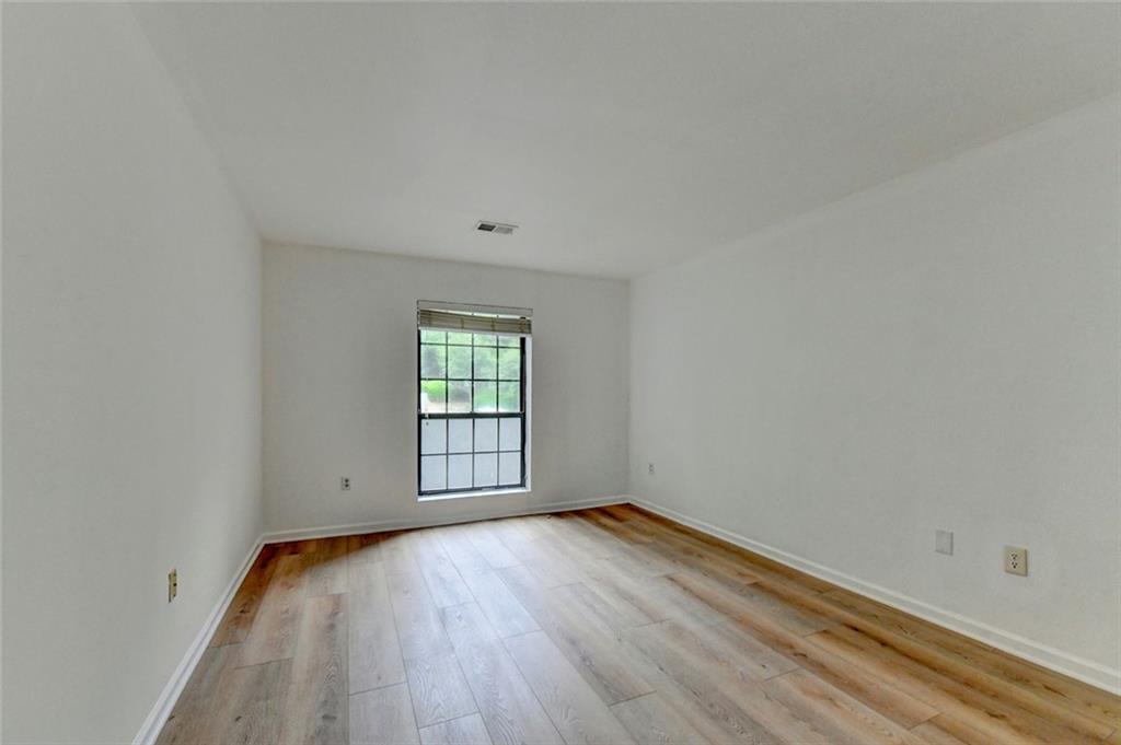 4101 Pine Heights Drive NE