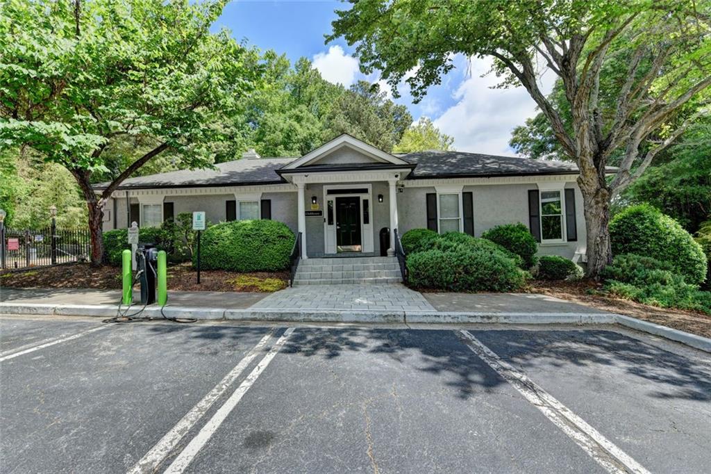 4101 Pine Heights Drive NE