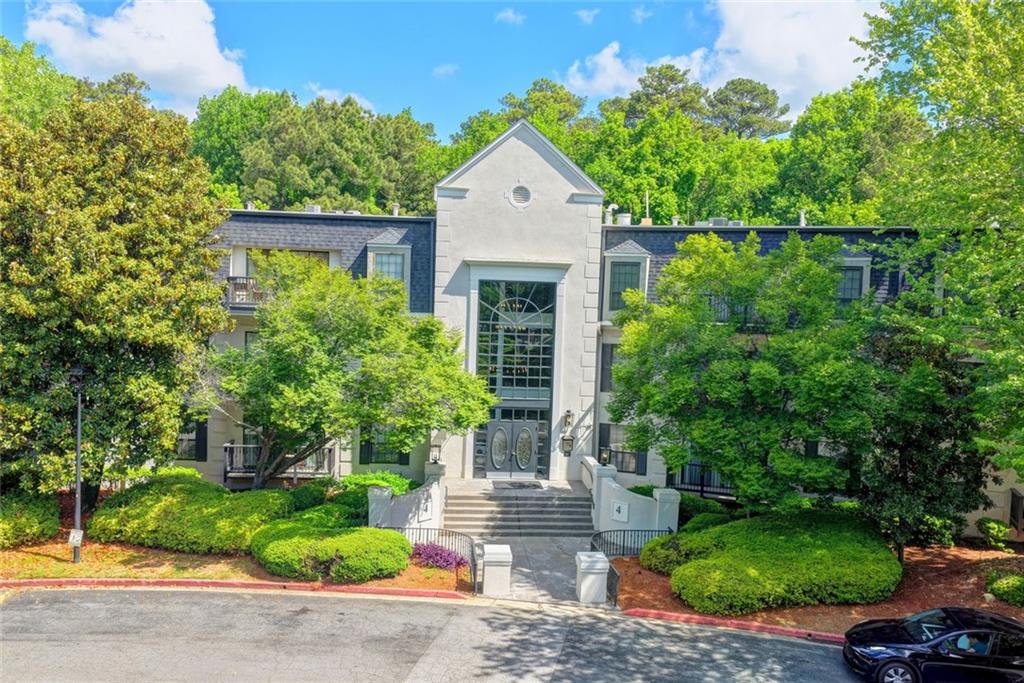 4101 Pine Heights Drive NE