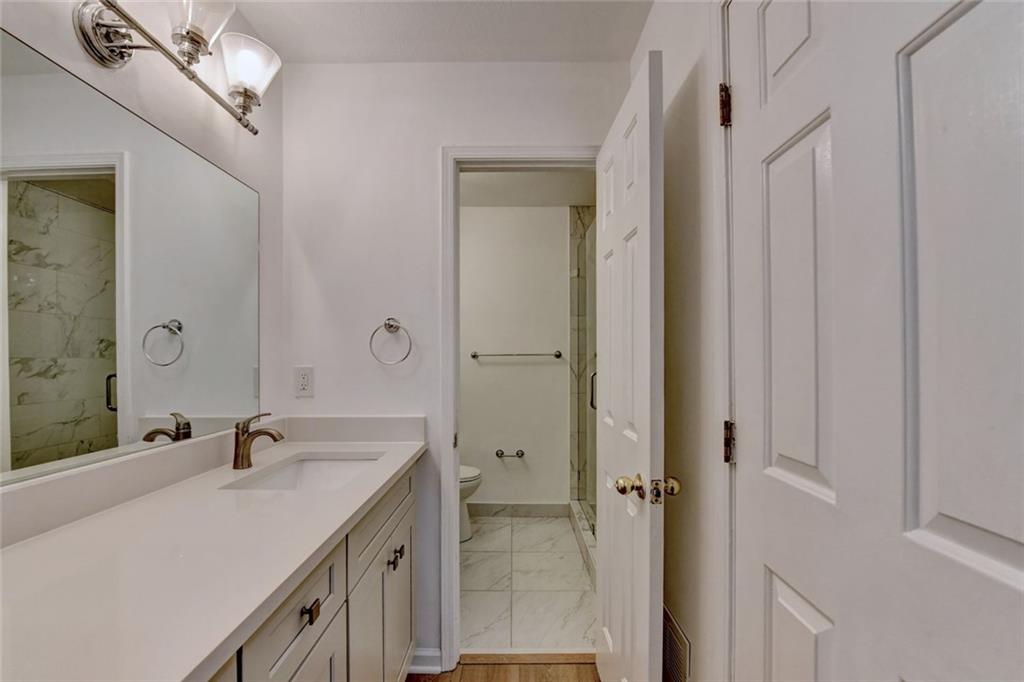 4101 Pine Heights Drive NE