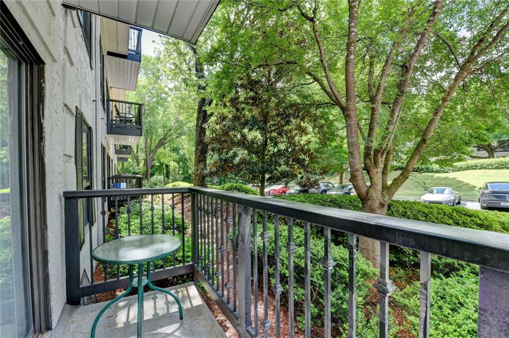 4101 Pine Heights Drive NE