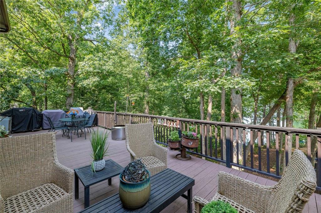8575 Anchor On Lanier Court
