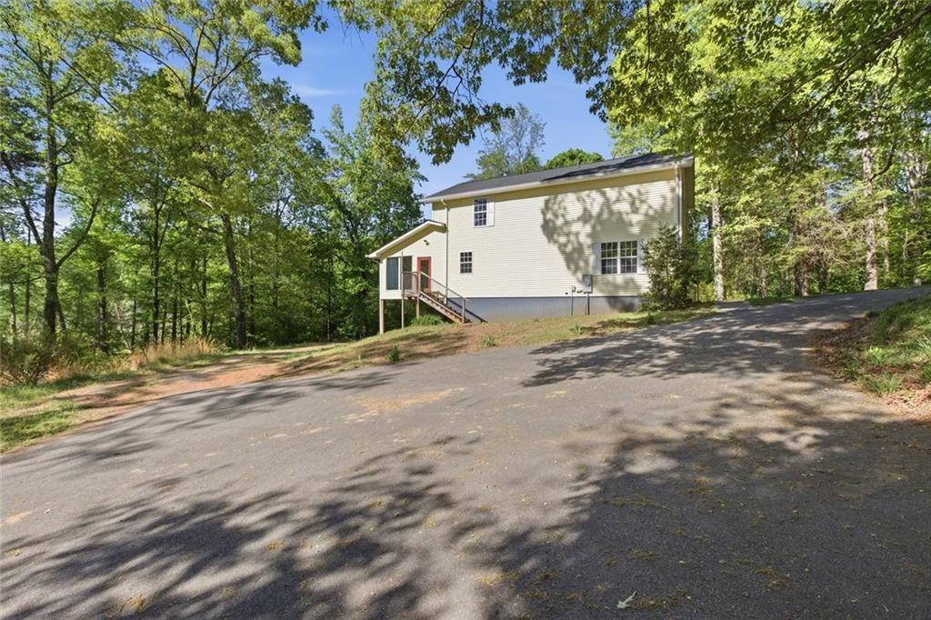 3695 Ledan Road